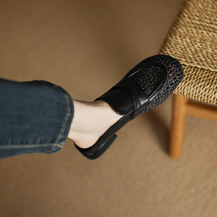Korean Style Closed Toe Slippers for Summer 2025