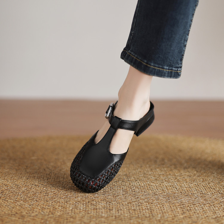 Minimalist Closed Toe Slippers Low Chunky Heel Solid Color