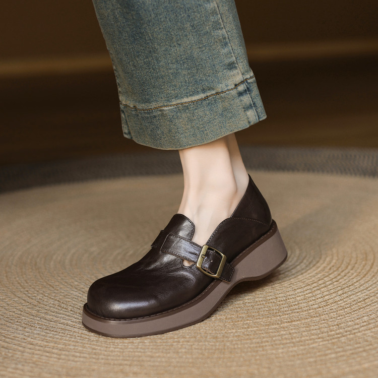 Women's Deep Mouth Flat Shoes in Brown or Black