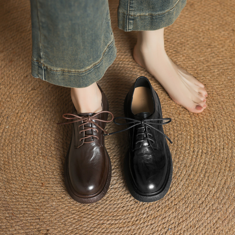 Women's Deep Mouth Round Toe Lace-Up Flat Shoes - Image 2