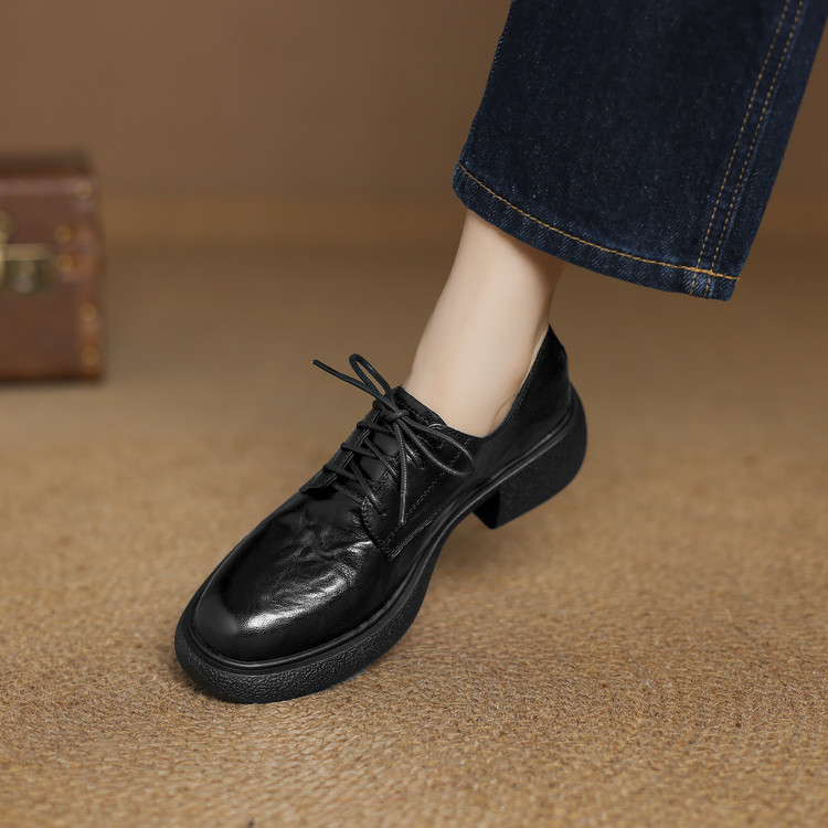 Women's Deep Mouth Round Toe Lace-Up Flat Shoes - Image 4
