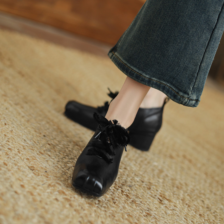 Women's Fashion Single Shoes in Brown or Black - Style k.html - Image 2