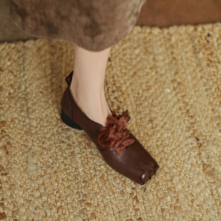 Women's Fashion Single Shoes in Brown or Black - Style k.html - Image 3